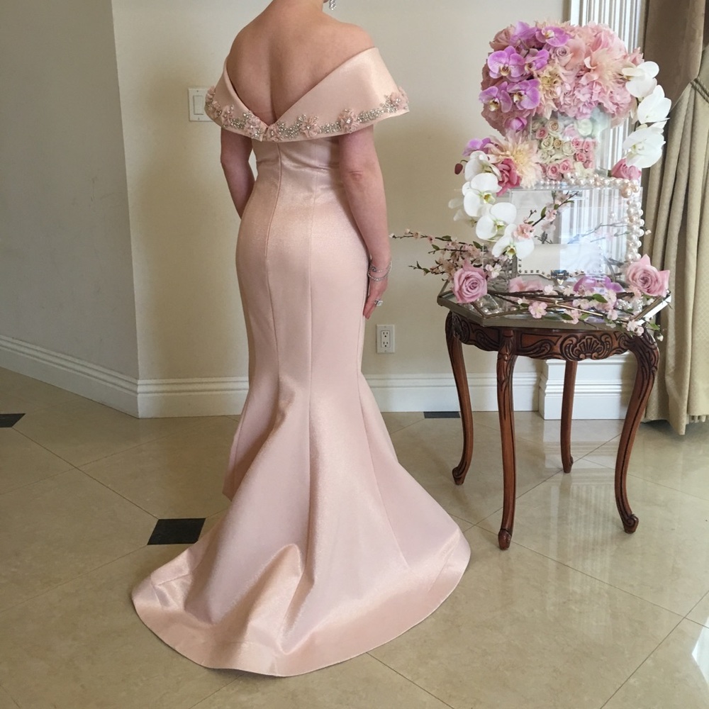 Evening dress pre-owned